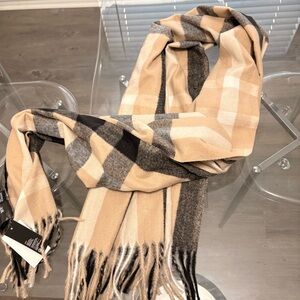 H&M Beige and Black Checkered Scarf